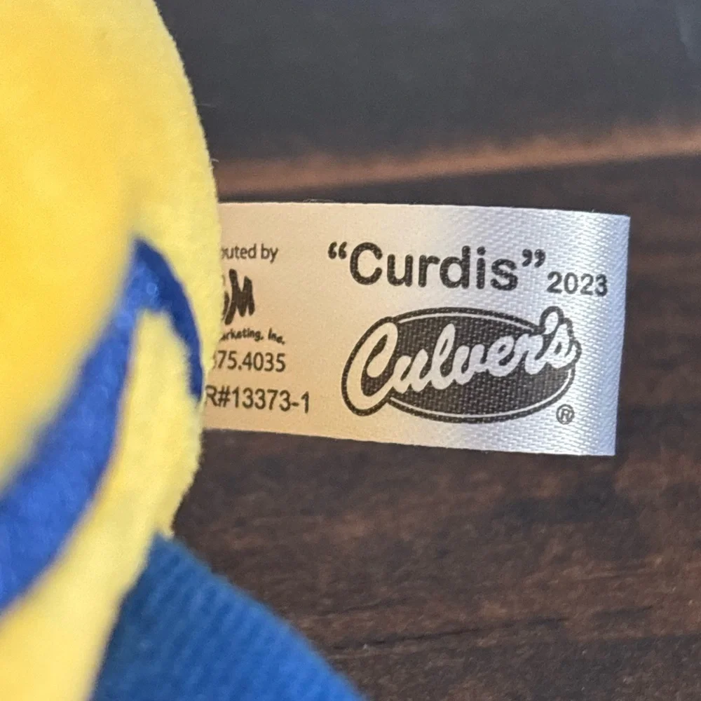 Culver’s GOLDIE and CURDIS small plush cheese curds promotional plush set of 2